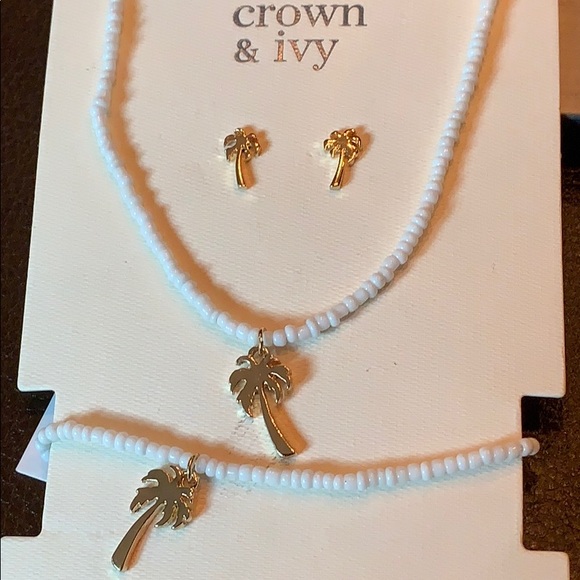 NWT 3 Piece Tropical Necklace And Earring set Gift - Picture 1 of 3